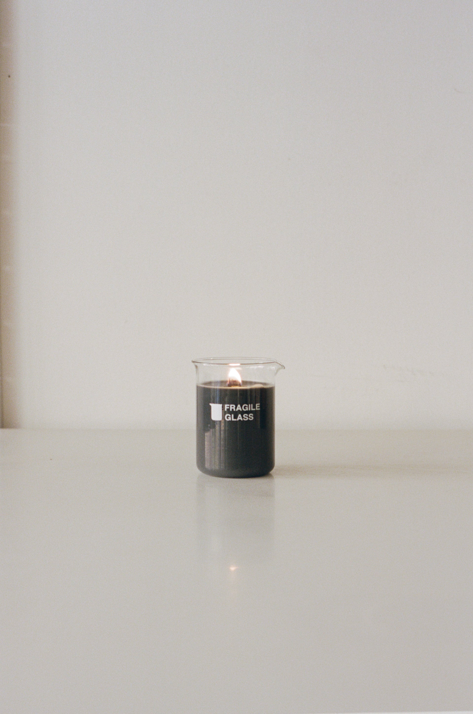 FRAGILE GLASS 'SMELL #1' CANDLE