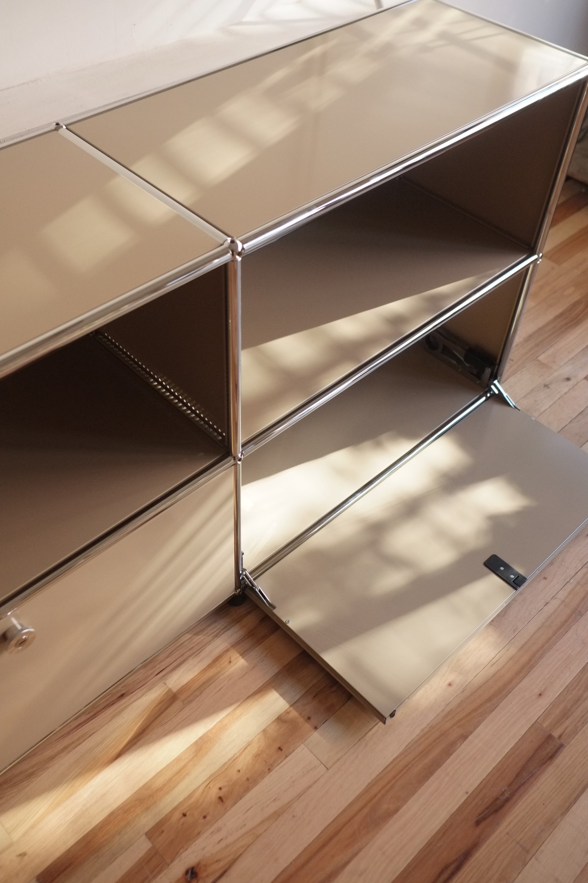 USM Haller 2x2 Unit Beige