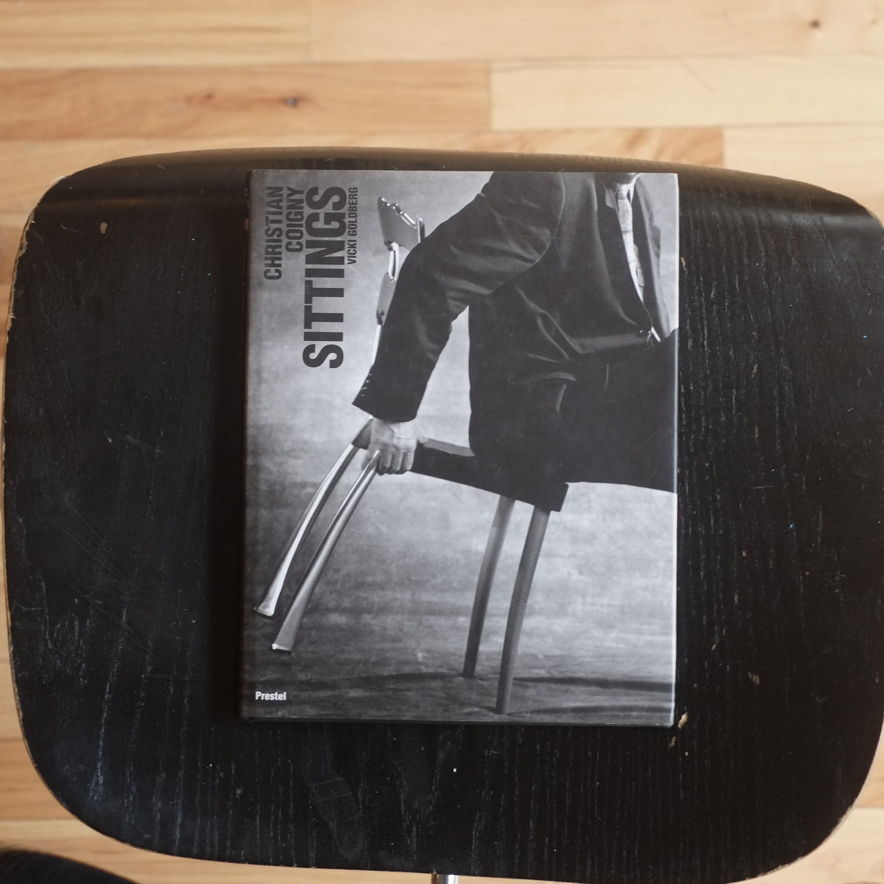 'Sitting' by Christian Coigny
