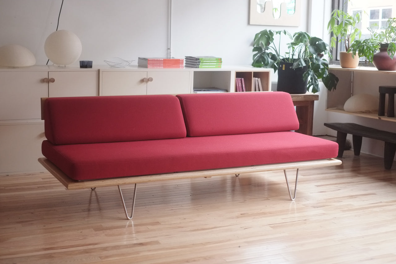 Case Study Daybed by Modernica