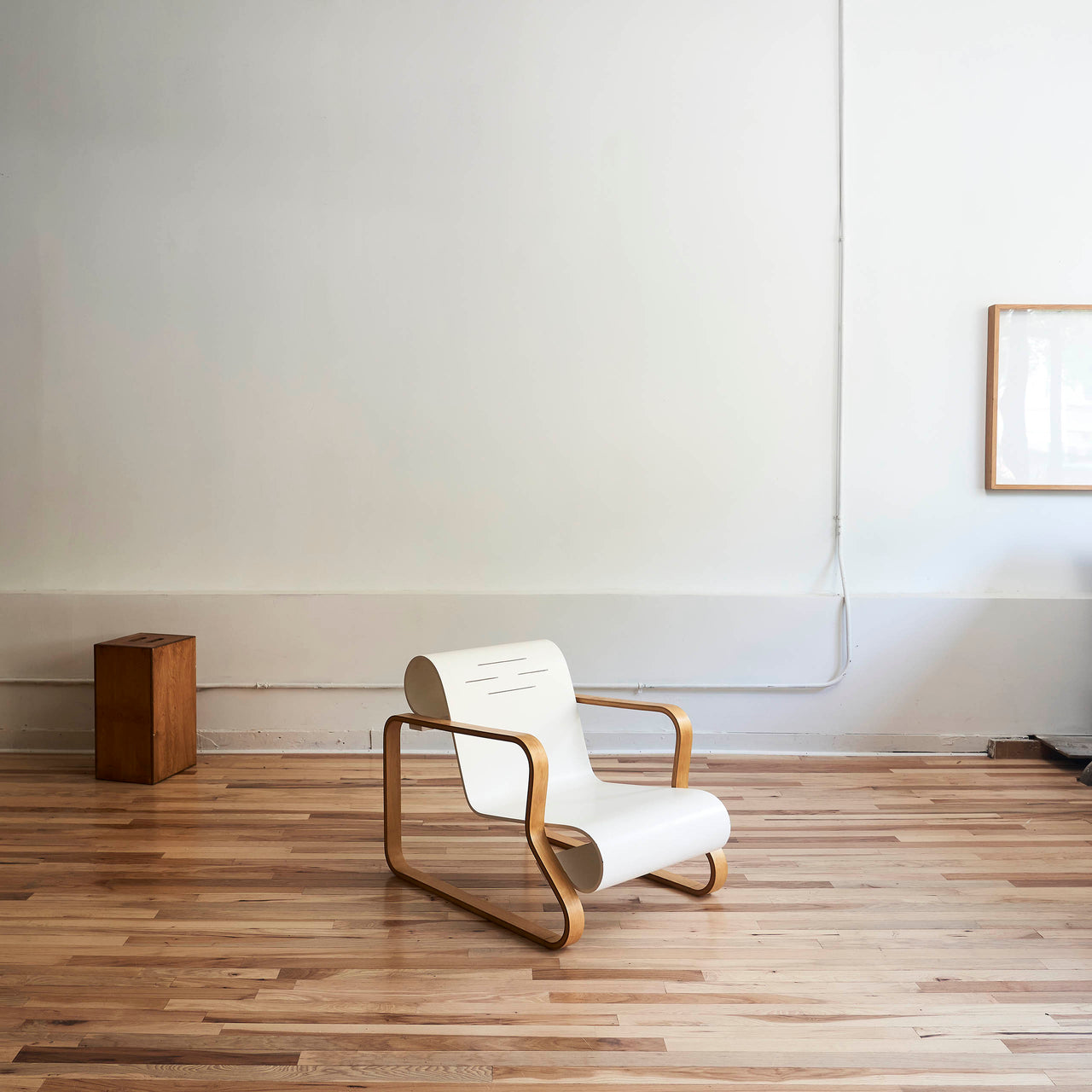 Rent: Armchair 41 Paimio by Aalto for Artek