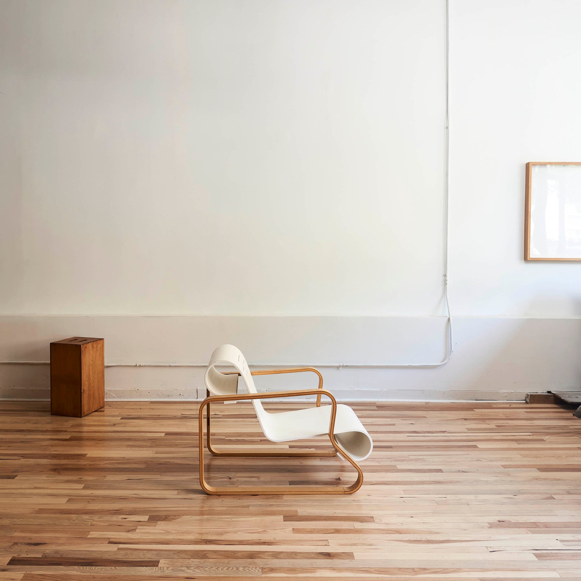 Rent: Armchair 41 Paimio by Aalto for Artek