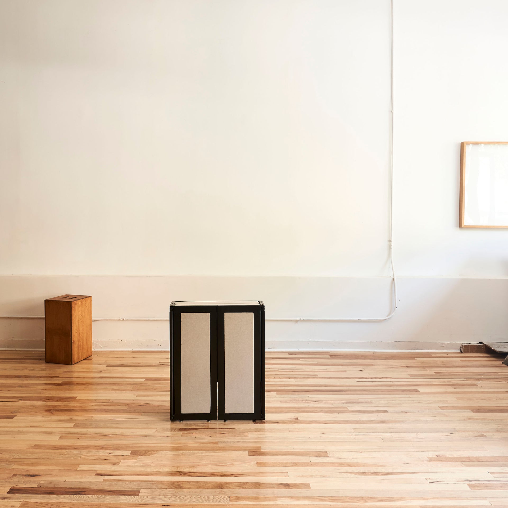 Rent: Unknown Folding Chair